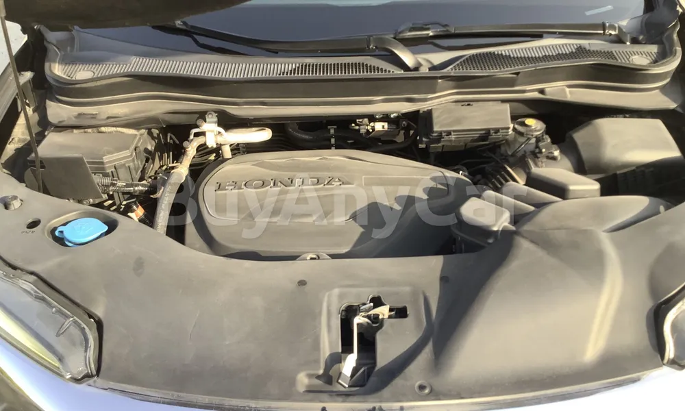 Vehicle photo 6