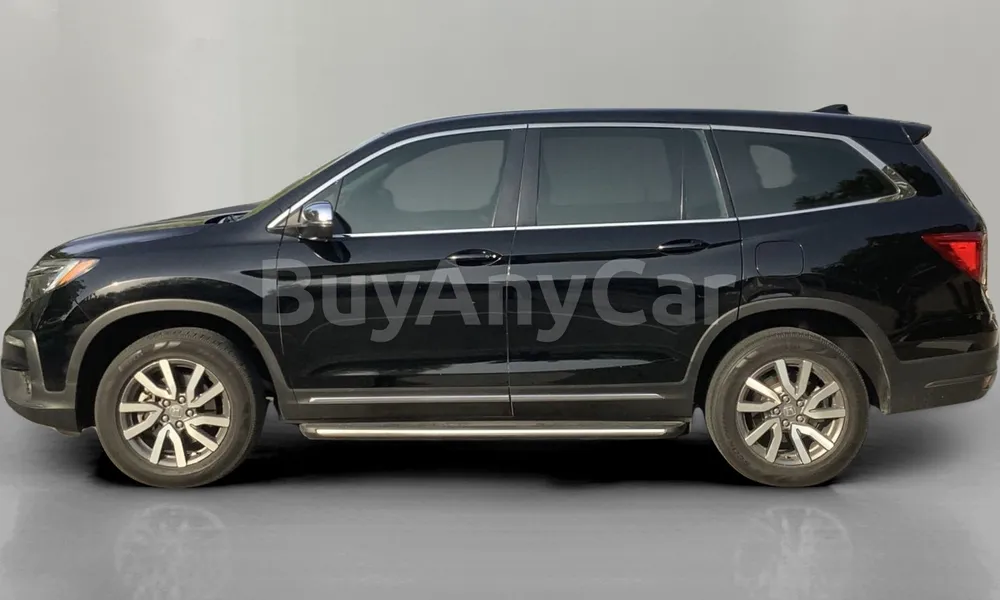 Vehicle photo 4