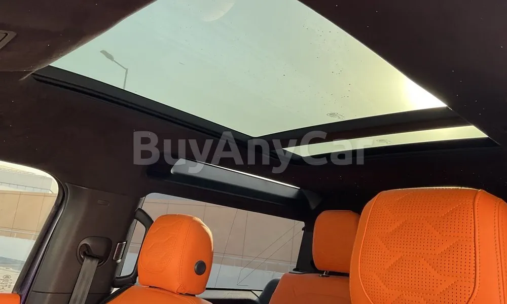 Vehicle photo 9