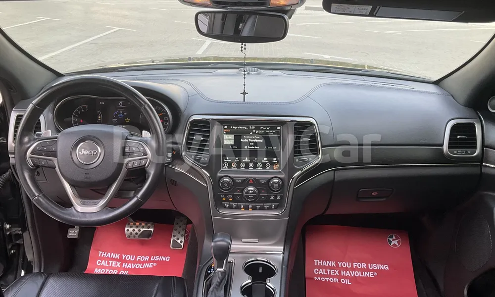 Vehicle photo 9