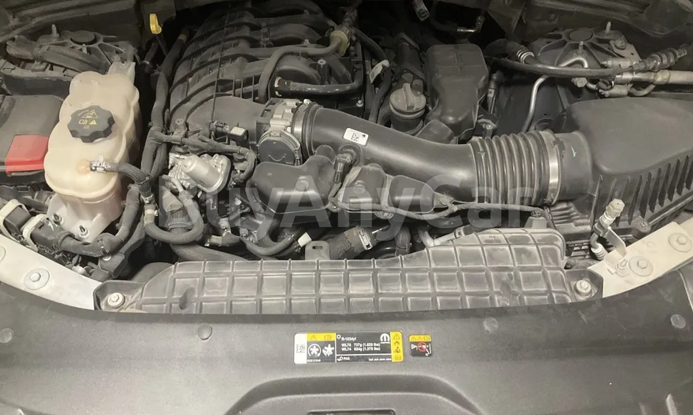 Vehicle photo 6