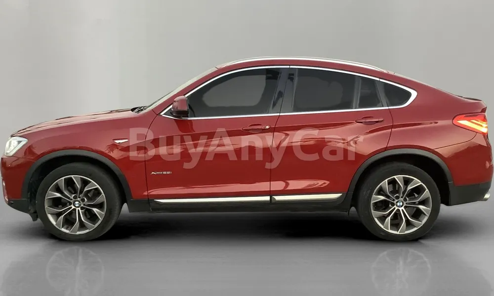 Vehicle photo 4