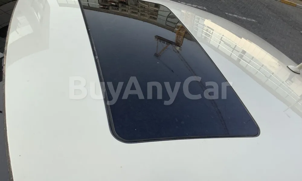 Vehicle photo 5