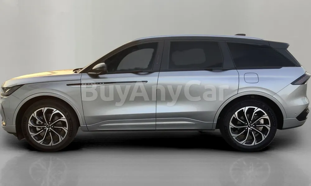 Vehicle photo 4