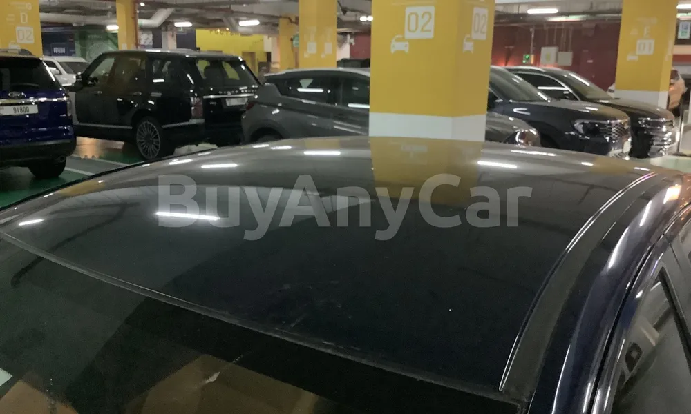 Vehicle photo 9