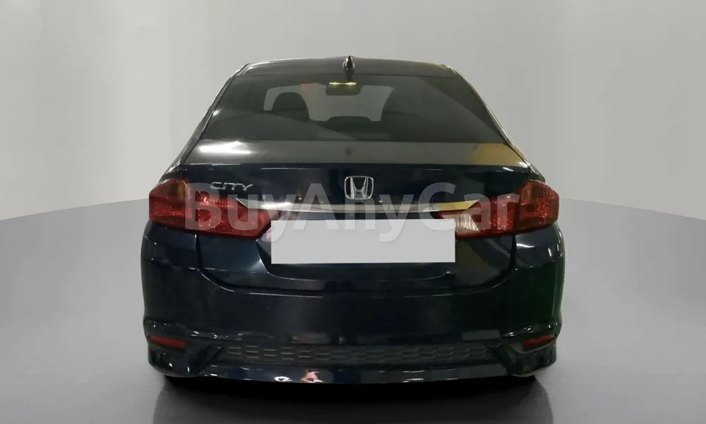 Vehicle photo 2