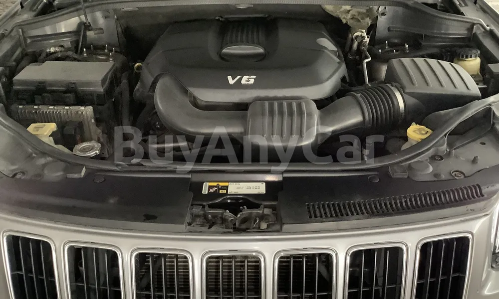 Vehicle photo 6