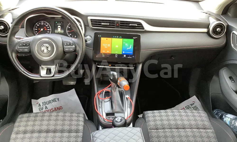Vehicle photo 8