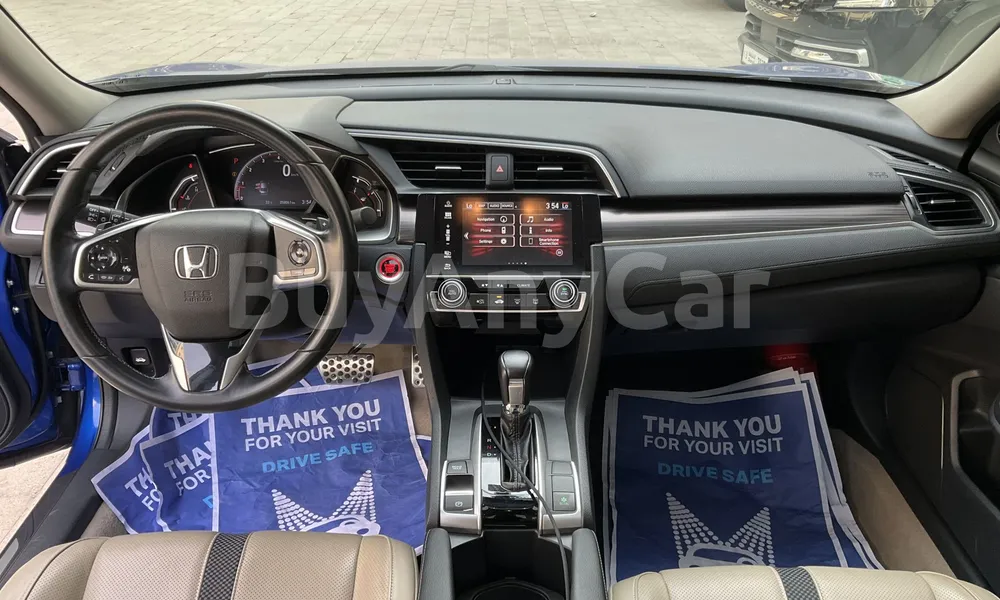 Vehicle photo 8
