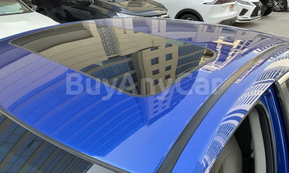 Vehicle photo 5