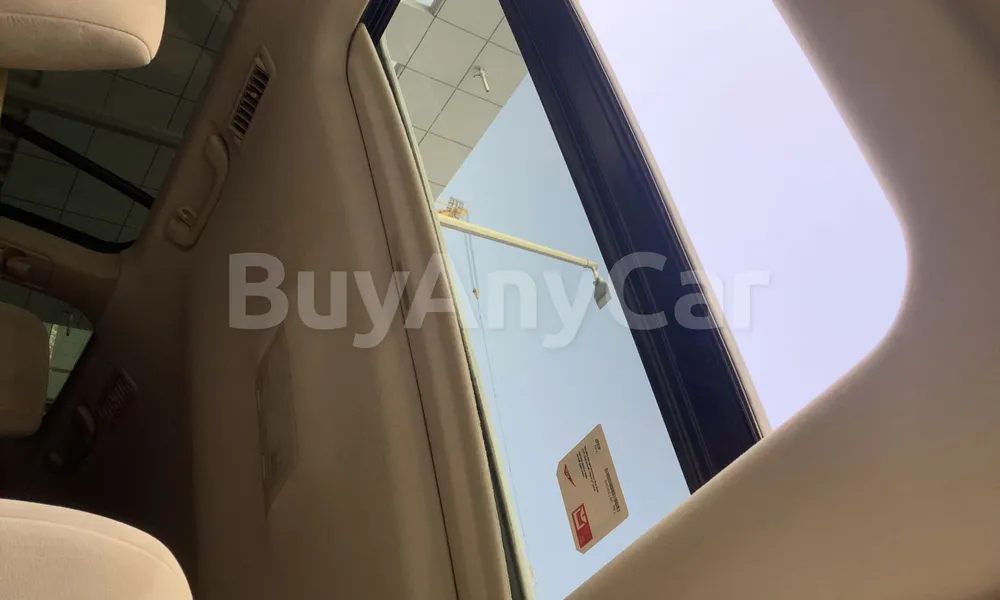 Vehicle photo 8