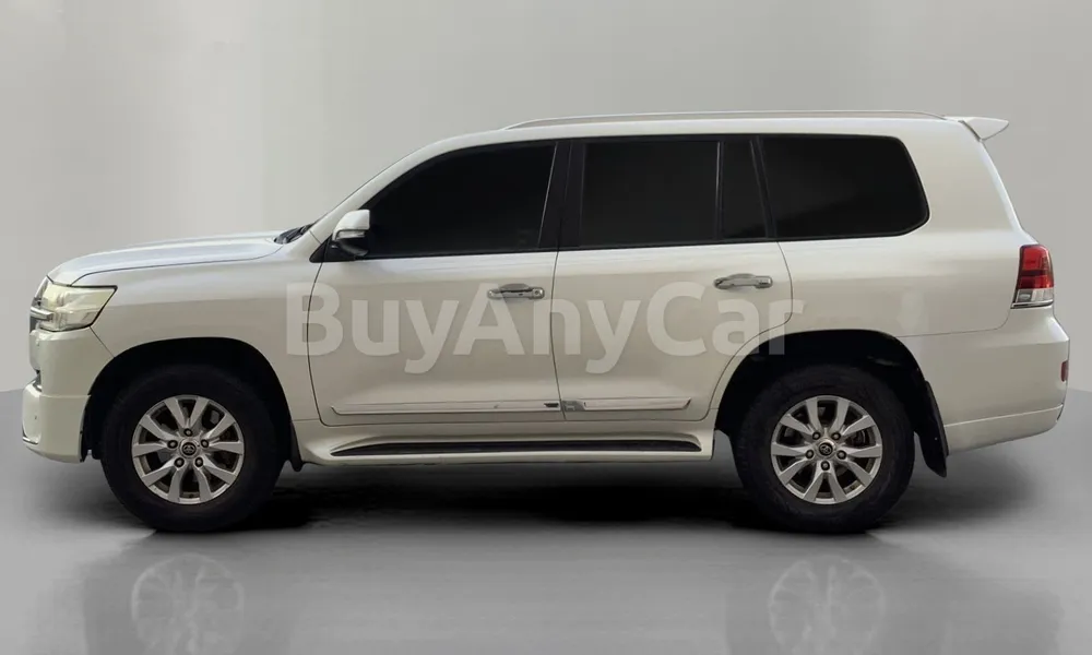 Vehicle photo 4