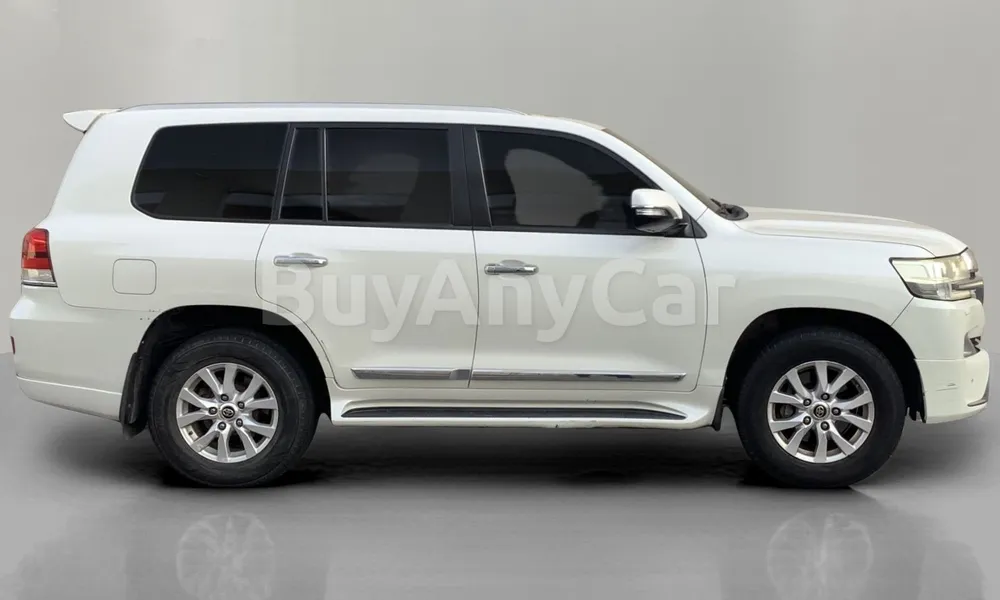 Vehicle photo 3
