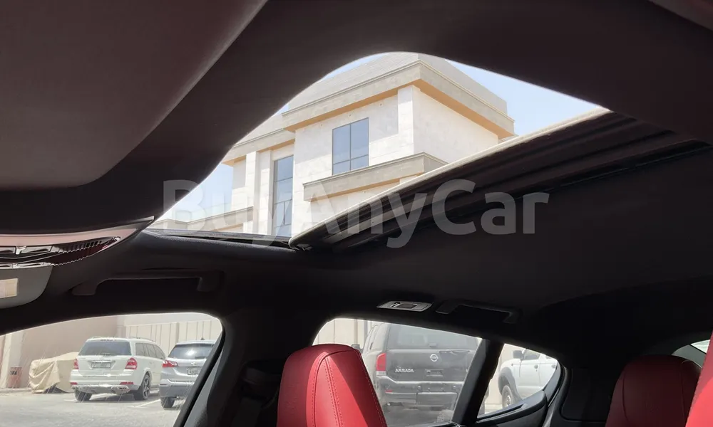 Vehicle photo 5