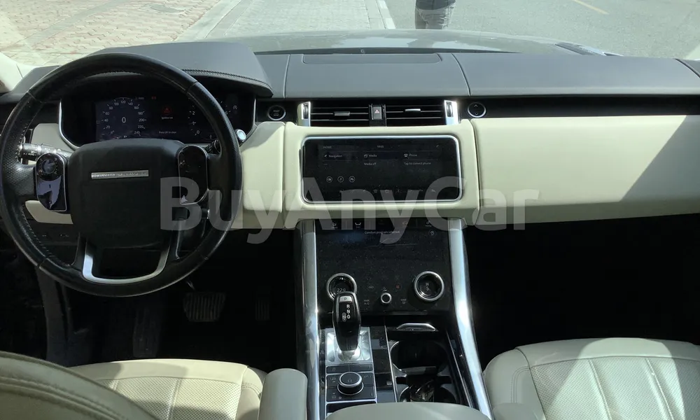 Vehicle photo 8