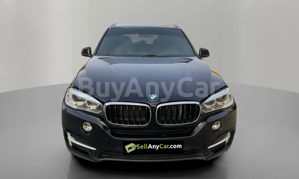 Vehicle photo 1