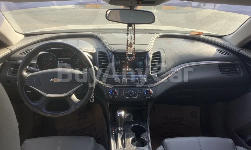 Vehicle photo 8