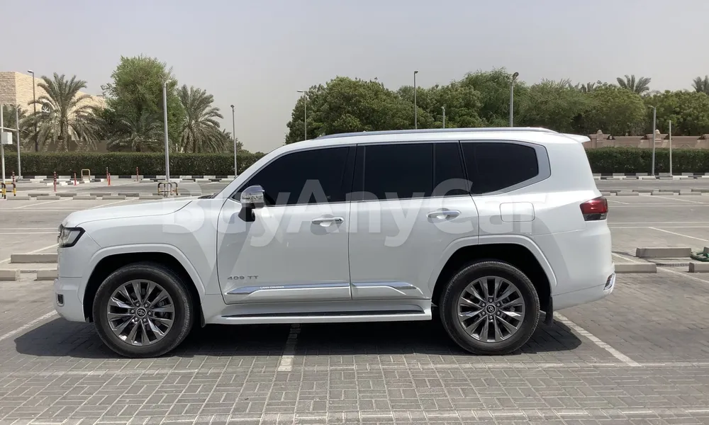 Vehicle photo 4