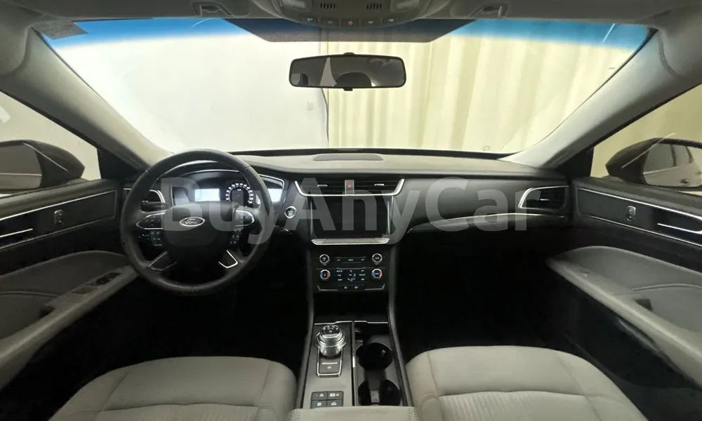 Vehicle photo 5