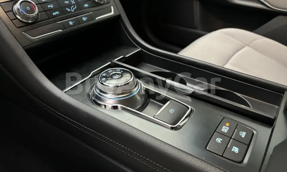 Vehicle photo 8