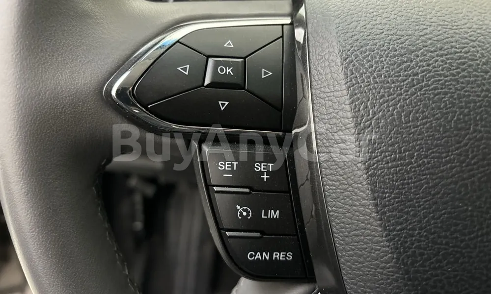 Vehicle photo 11