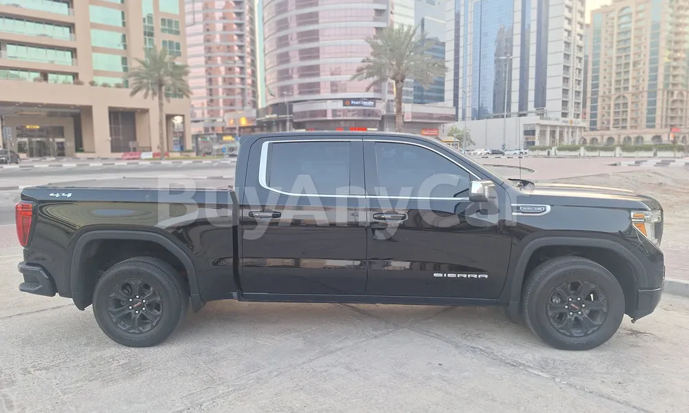 Vehicle photo 3
