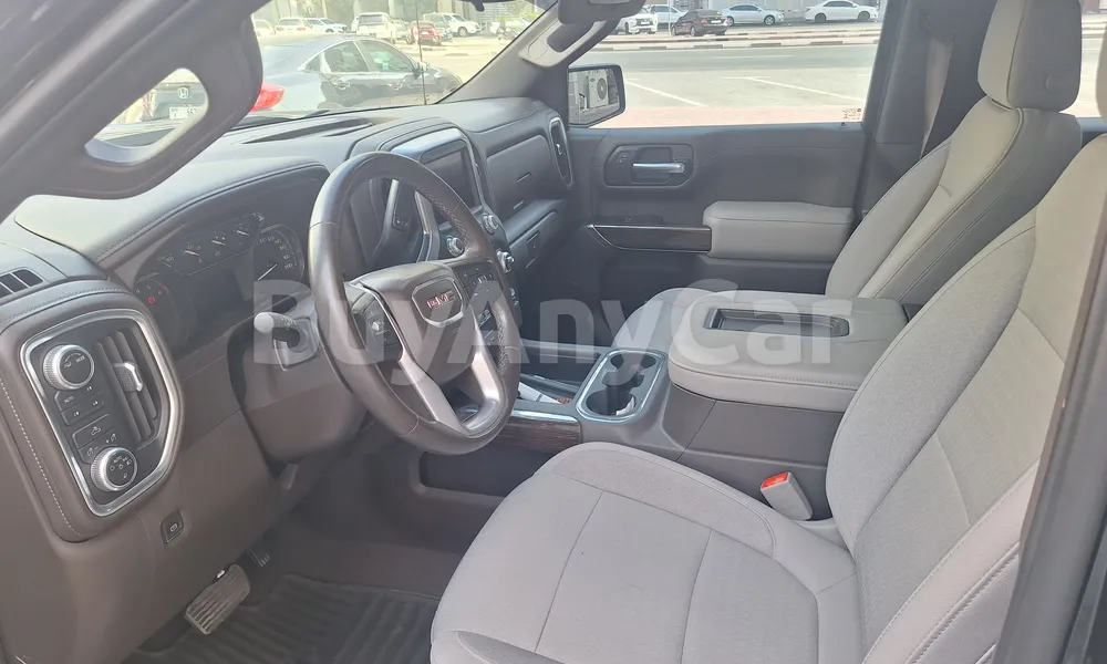 Vehicle photo 4