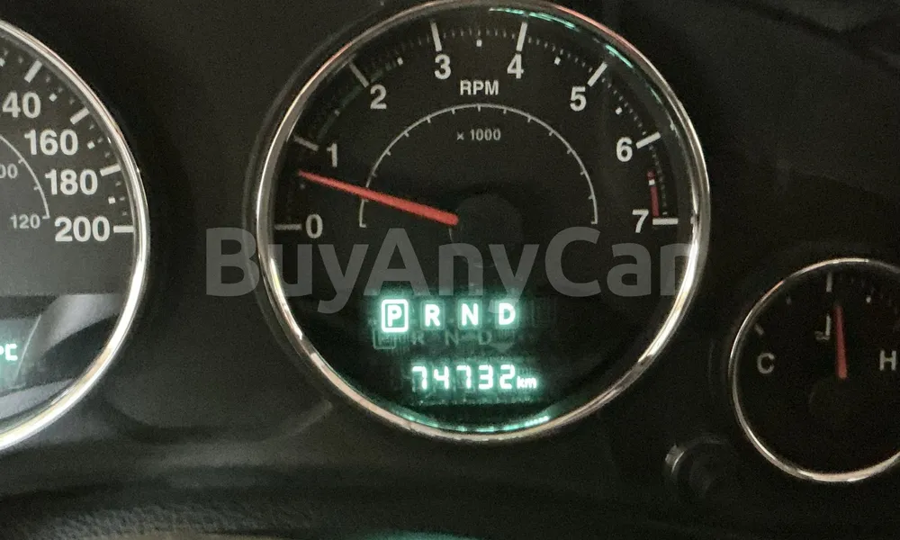 Vehicle photo 8