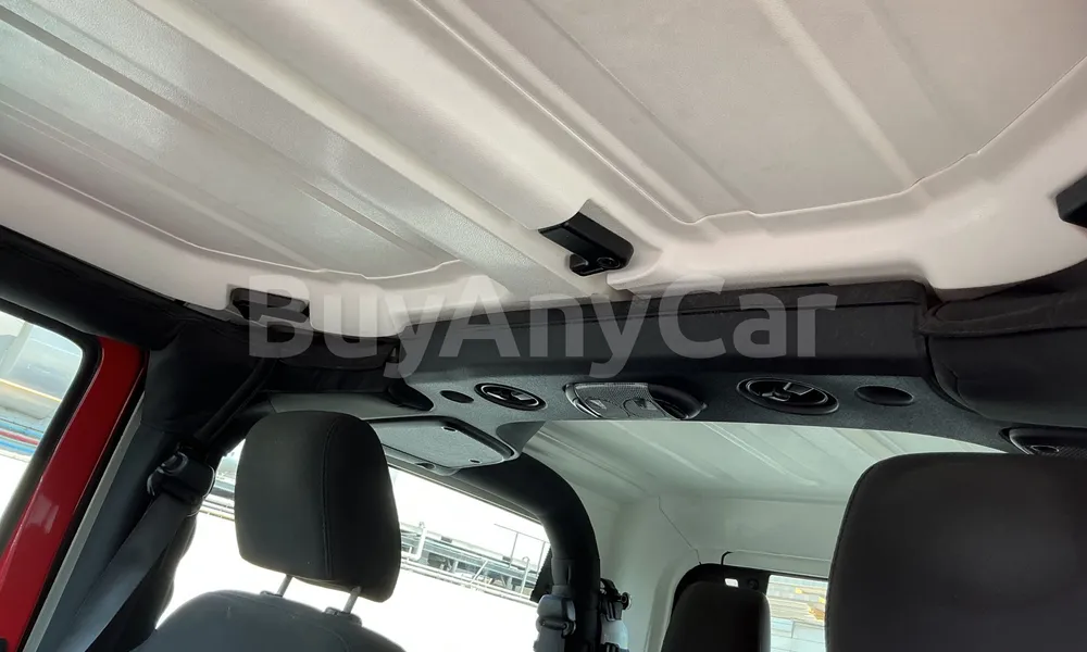 Vehicle photo 9