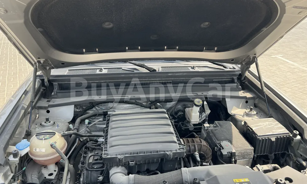 Vehicle photo 7