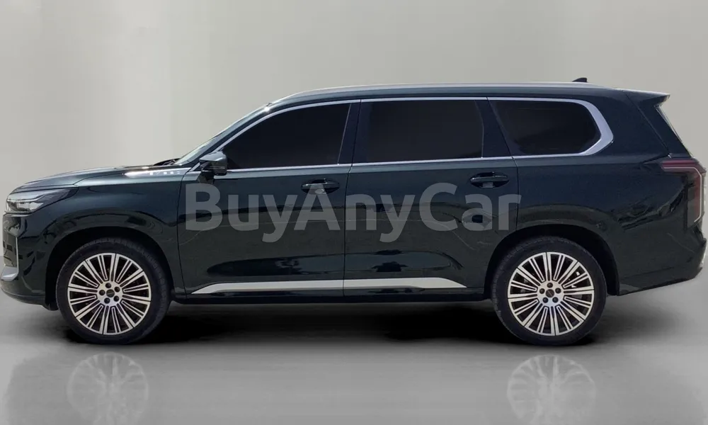 Vehicle photo 4