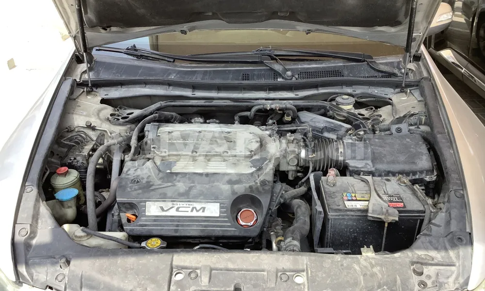 Vehicle photo 6