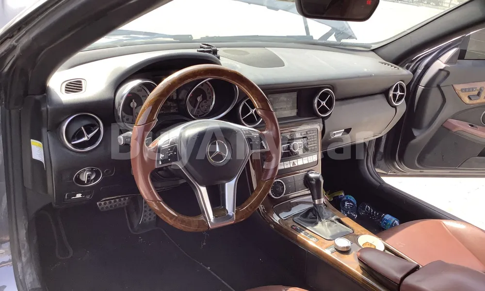 Vehicle photo 8