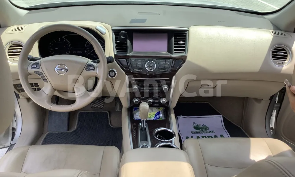 Vehicle photo 8