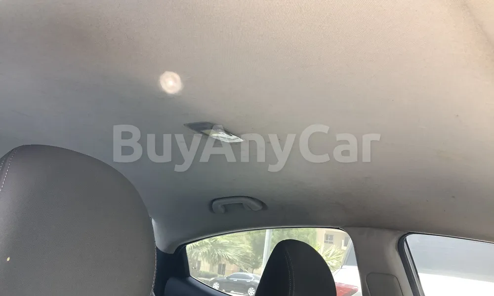 Vehicle photo 9