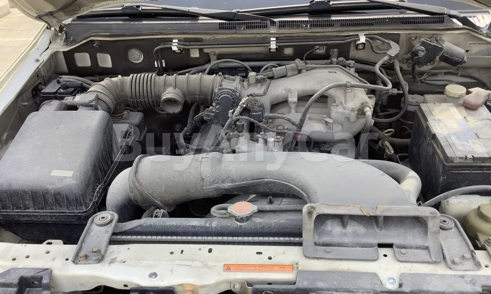 Vehicle photo 7