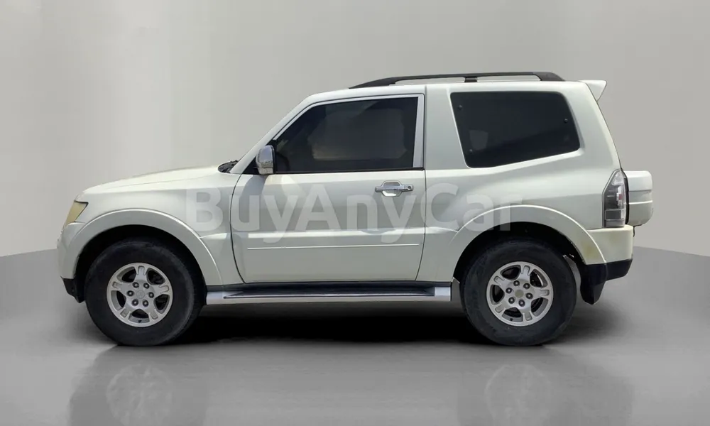 Vehicle photo 5