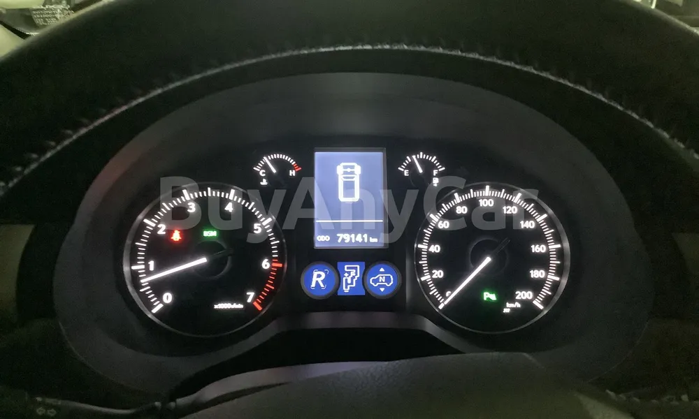 Vehicle photo 8
