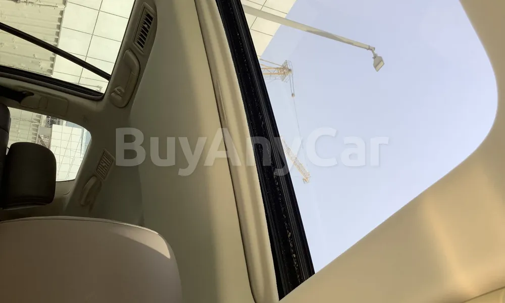 Vehicle photo 10