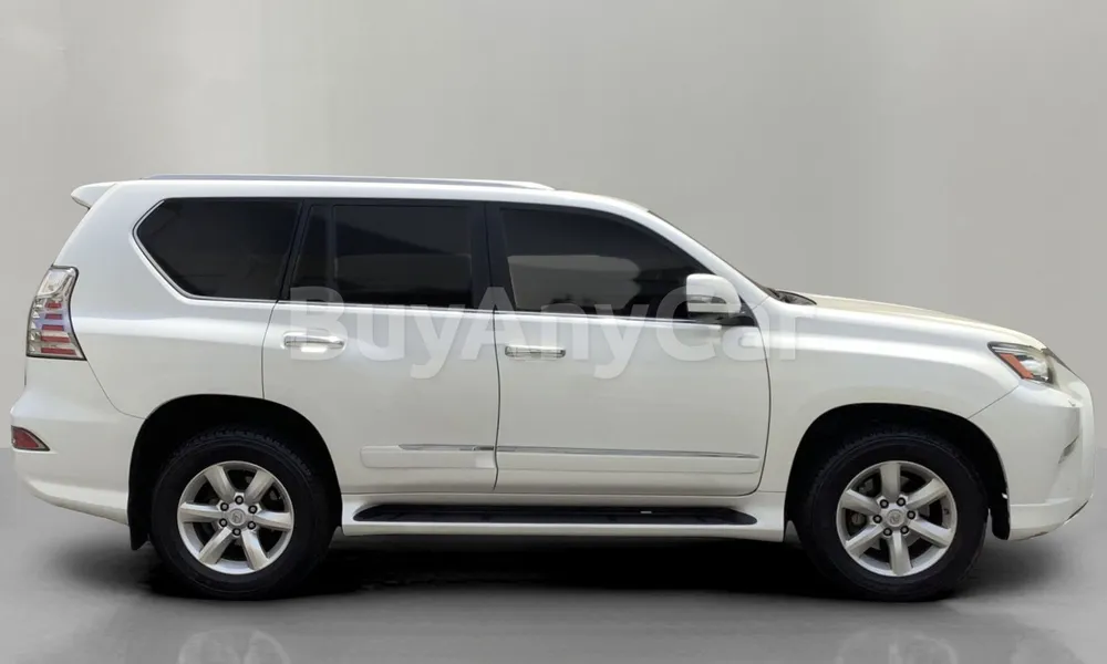 Vehicle photo 3