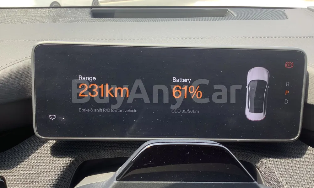 Vehicle photo 7
