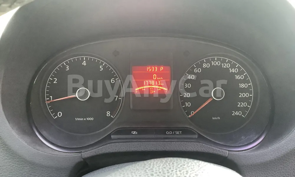 Vehicle photo 7