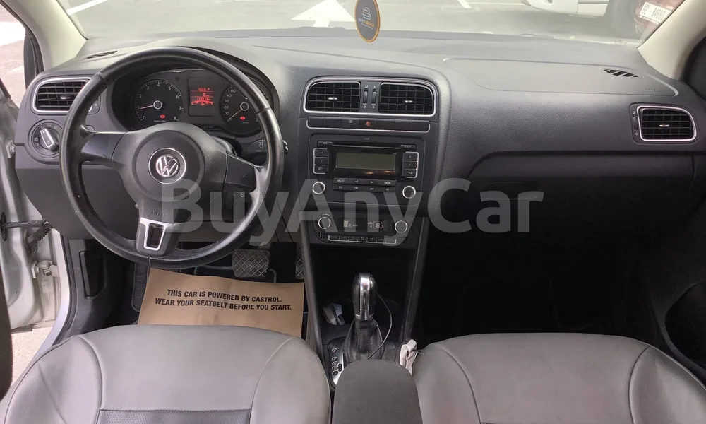 Vehicle photo 9