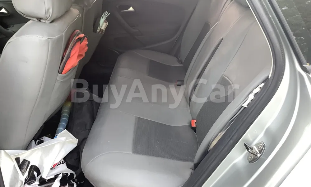 Vehicle photo 8