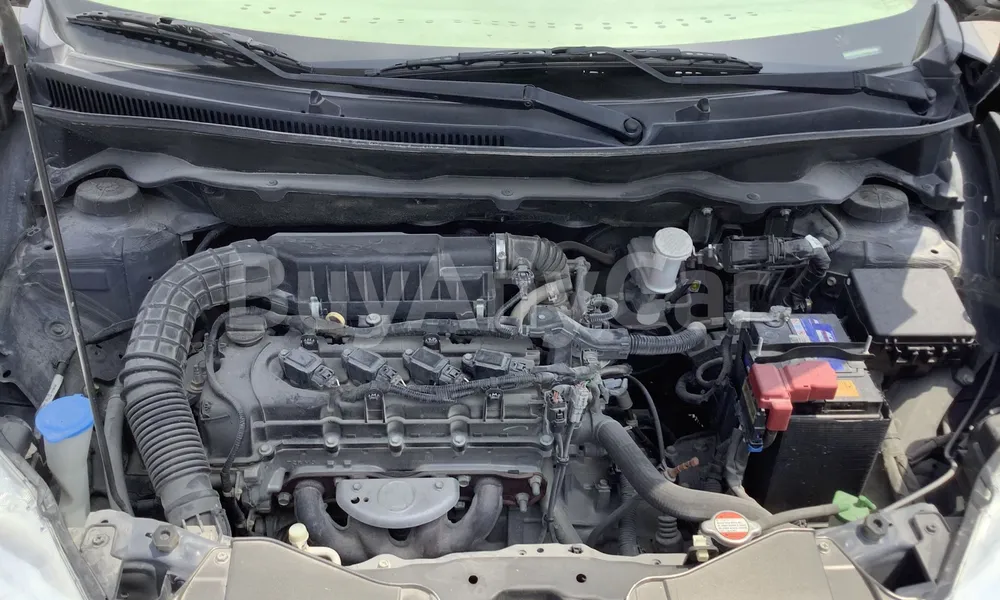 Vehicle photo 6