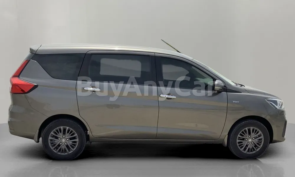 Vehicle photo 3