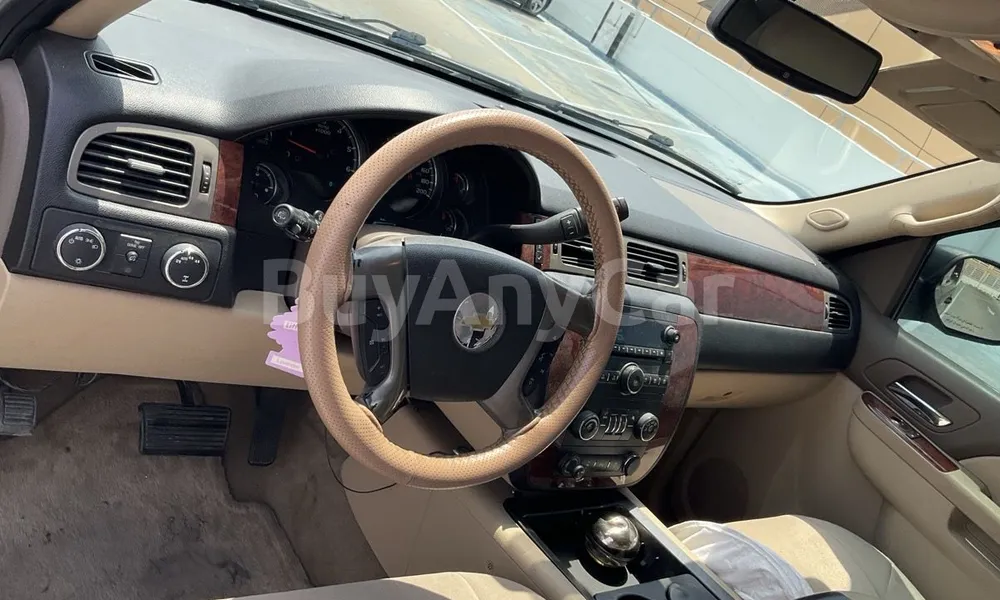 Vehicle photo 8