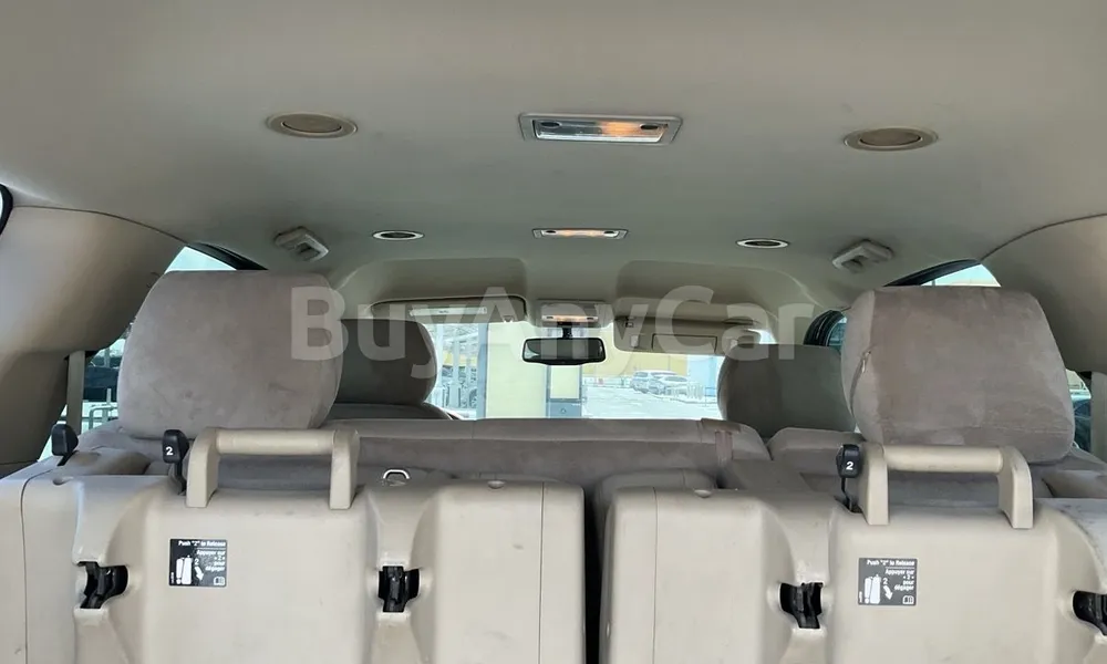 Vehicle photo 9