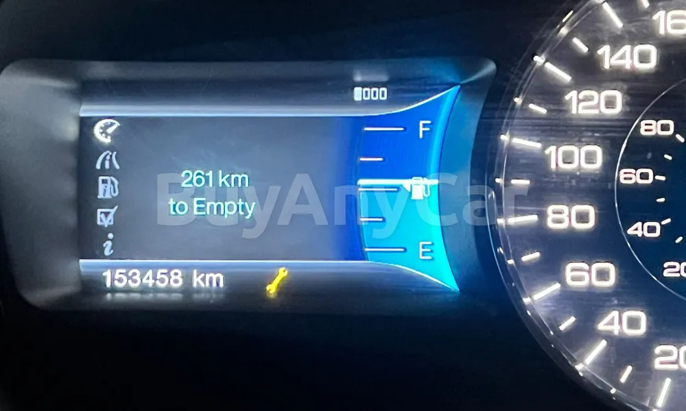 Vehicle photo 7