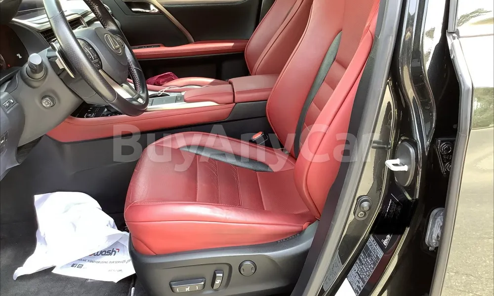 Vehicle photo 9